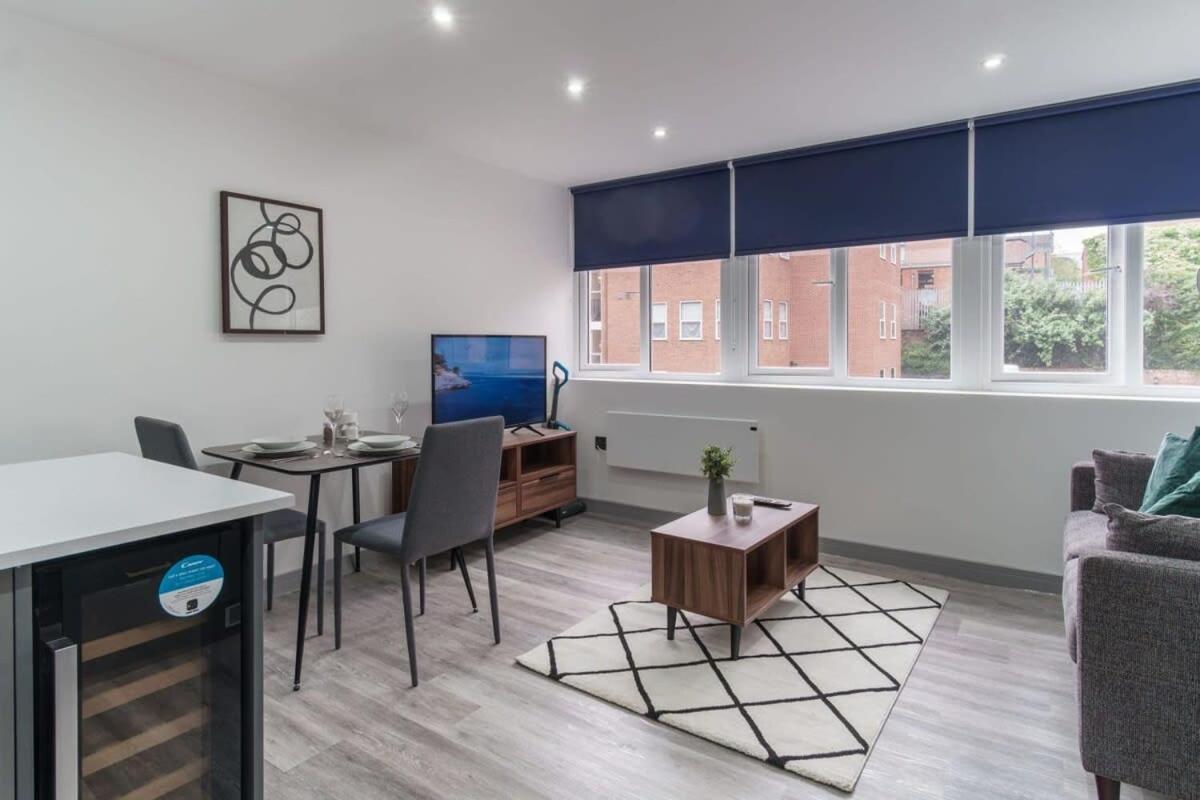 Contemporary 1 Bedroom Preston Apartment Exterior photo